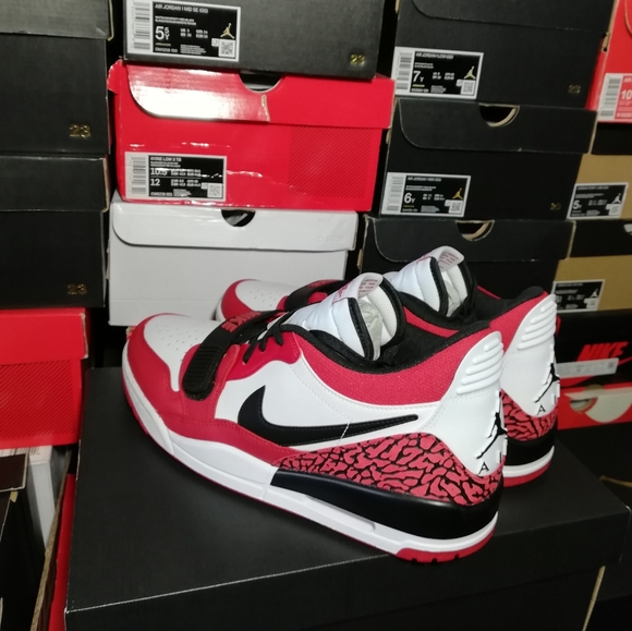 AIR JORDAN LEGACY 312 LOW "CHICAGO" BLACK CEMENT MEN'S US 11 BRAND NEW IN BOX - Picture 4 of 11